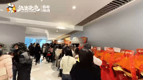济南电动车现场互动.gif