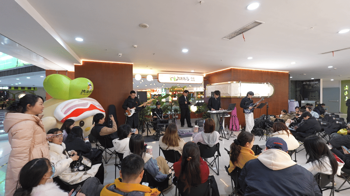 live house现场.gif